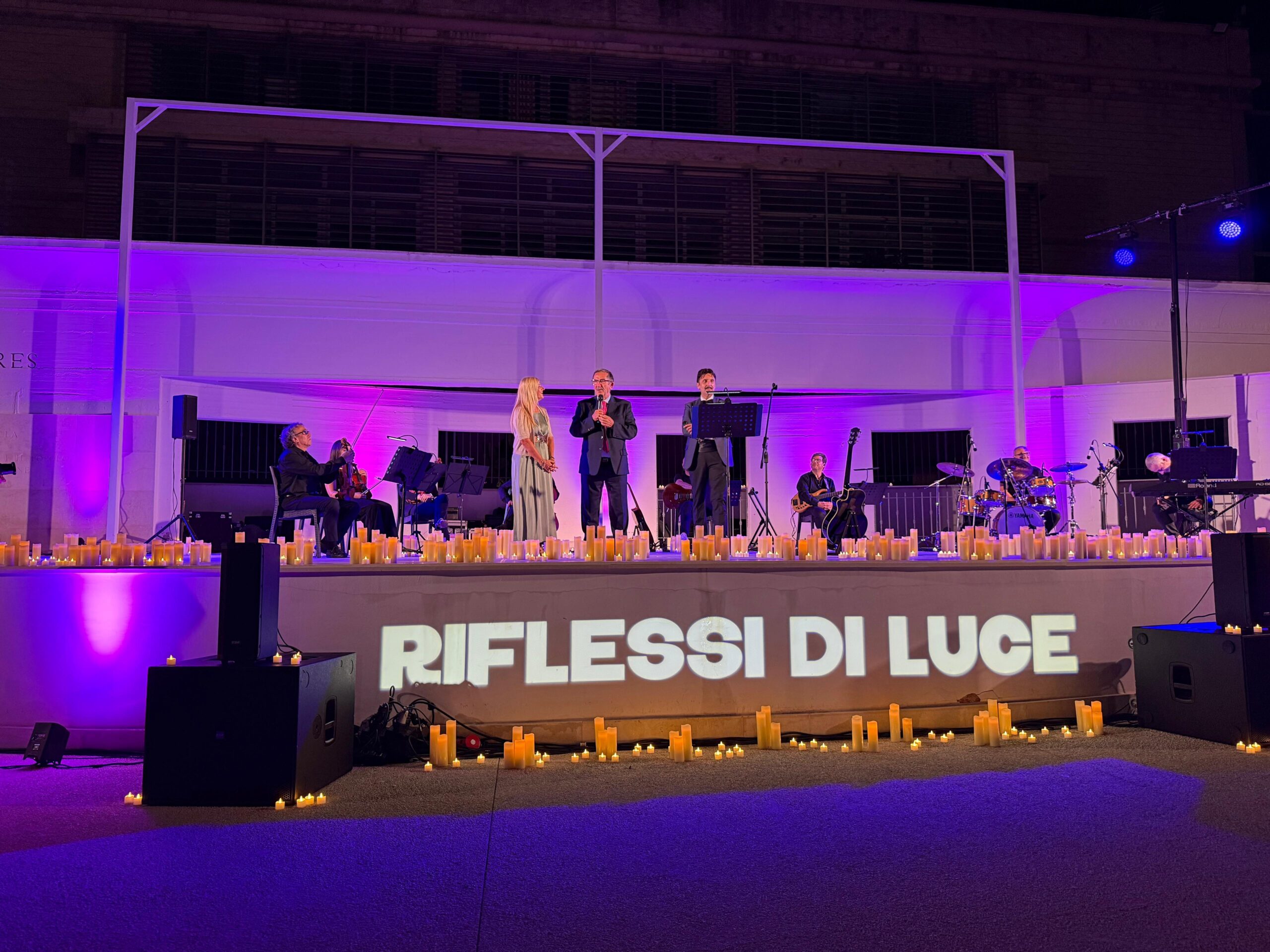 sindaco e assessore palco